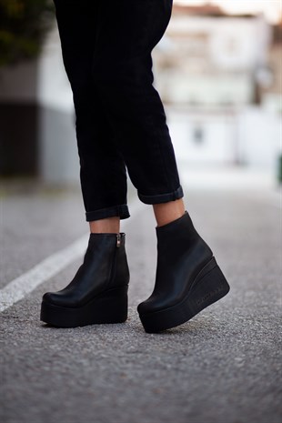 Sywia Kadın Günlük Dolgu Topuk Bot Siyah